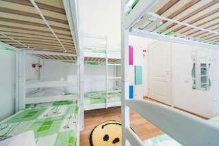 Хостелы Hostel MUZeYNY Киев Общий шестиместный номер для мужчин и женщин-4