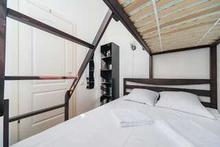 Хостелы Hostel MUZeYNY Киев Трехместный номер-4
