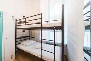 Хостелы Hostel MUZeYNY Киев Общий шестиместный номер для мужчин и женщин-10