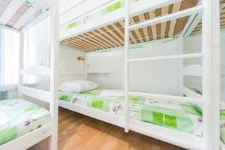Хостелы Hostel MUZeYNY Киев Общий шестиместный номер для мужчин и женщин-19