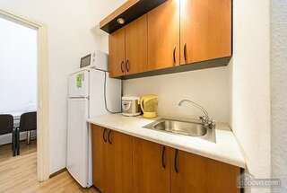 Хостелы Hostel MUZeYNY Киев Общий шестиместный номер для мужчин и женщин-28
