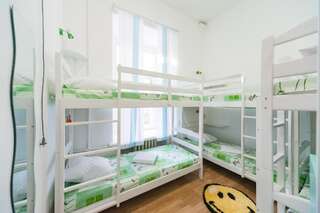 Хостелы Hostel MUZeYNY Киев Общий шестиместный номер для мужчин и женщин-31